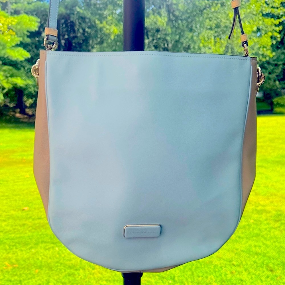 Marc by Marc Jacob “NEW” Elegant Two-Tone adjustable crossbody tote